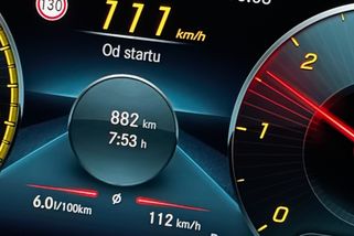Nastavil tempomat na 120 km/h a dostal pokutu. Na rychlostních silnicích platí jiný limit, než si řidiči myslí